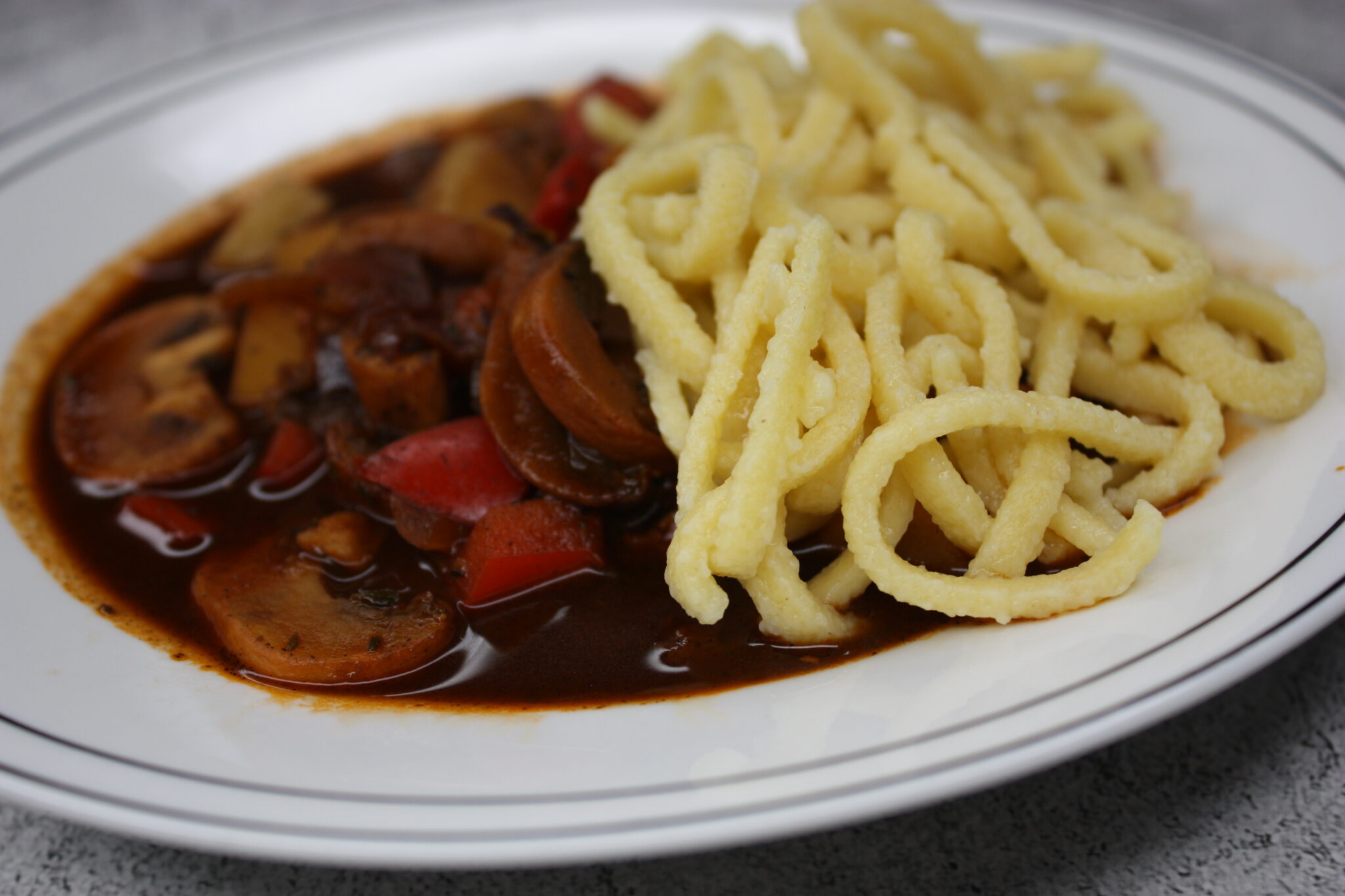 Pilzgulasch die vegetarische Alternative zu Gulasch 01 LITTLEFORK