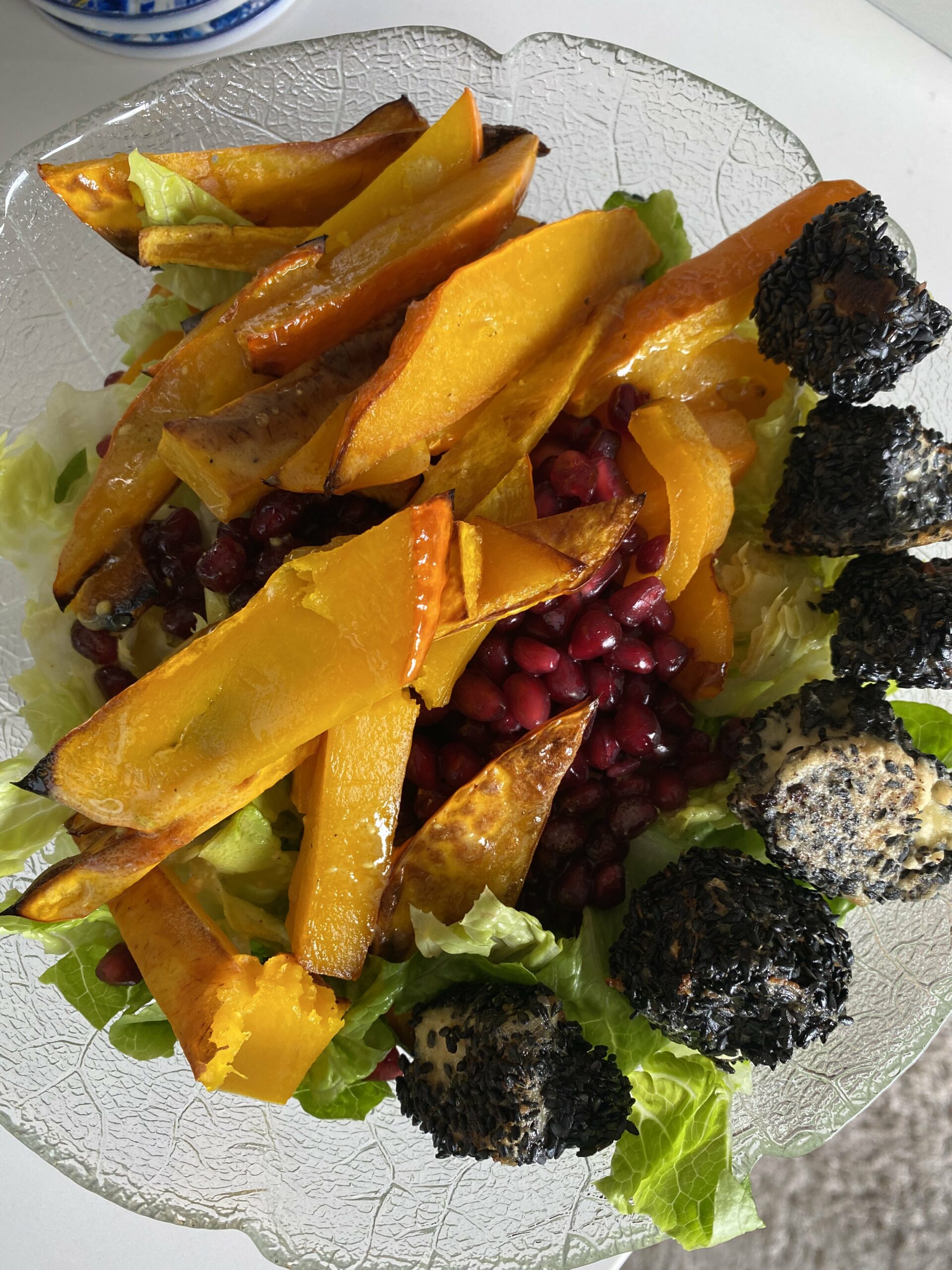 Bunter Salat mit Sesam Feta | Lecker &amp; Gesund | LITTLEFORK